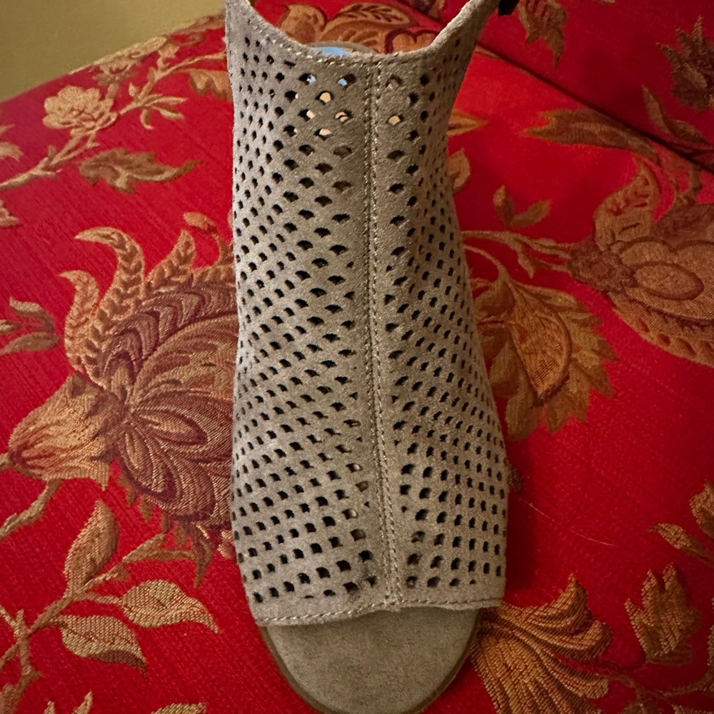 Lucky Brand Suede Slingback Shoes Size 7.5